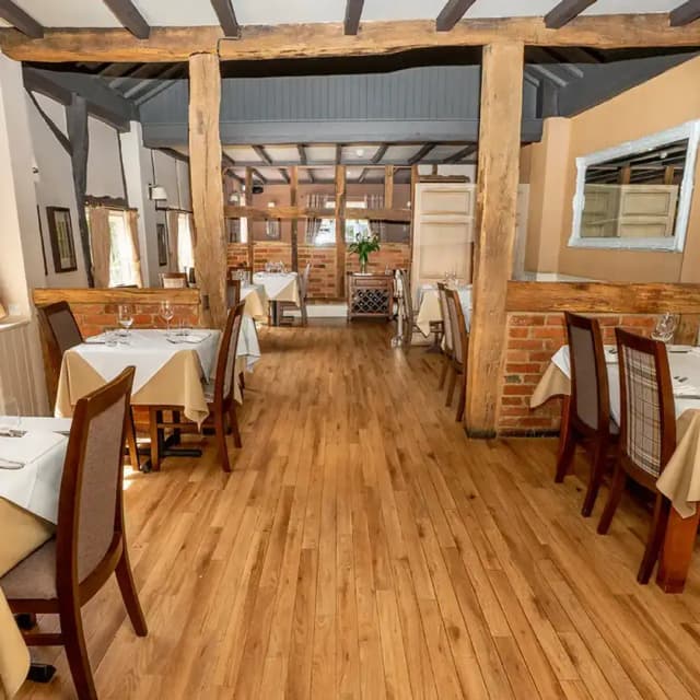 Interior shot of the restaurant dining area at the Chequers Inn